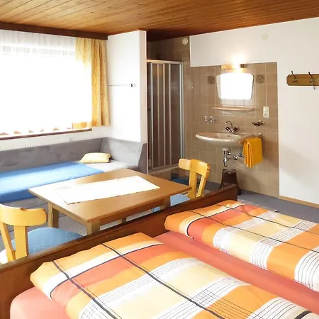 Haus Brunella 230w *