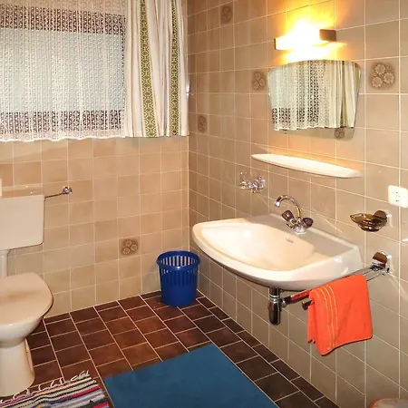 Haus Brunella 230w